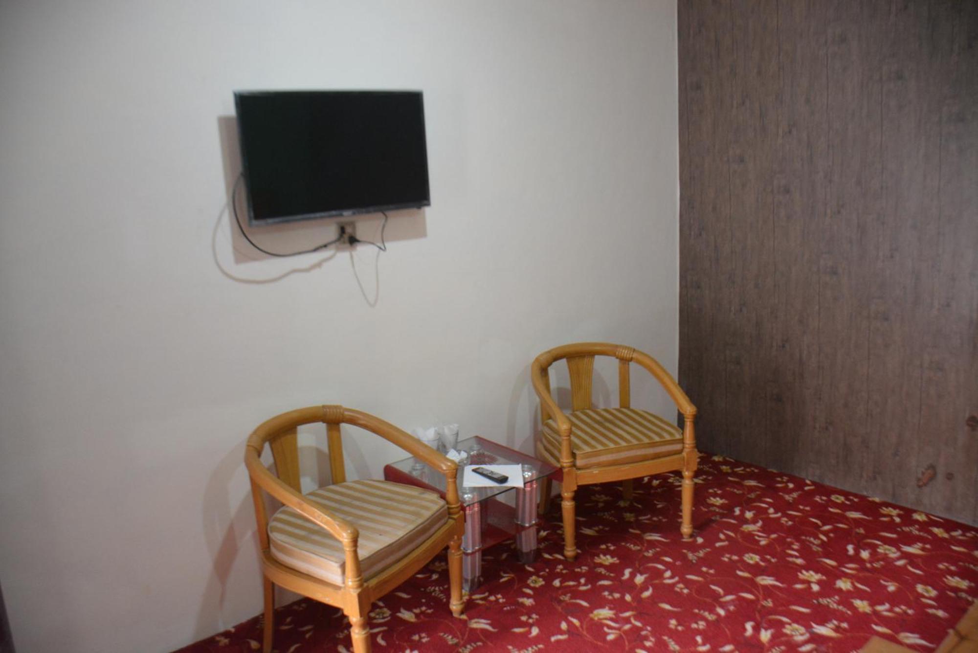 Hotel Pine Hills, Naran Eksteriør billede