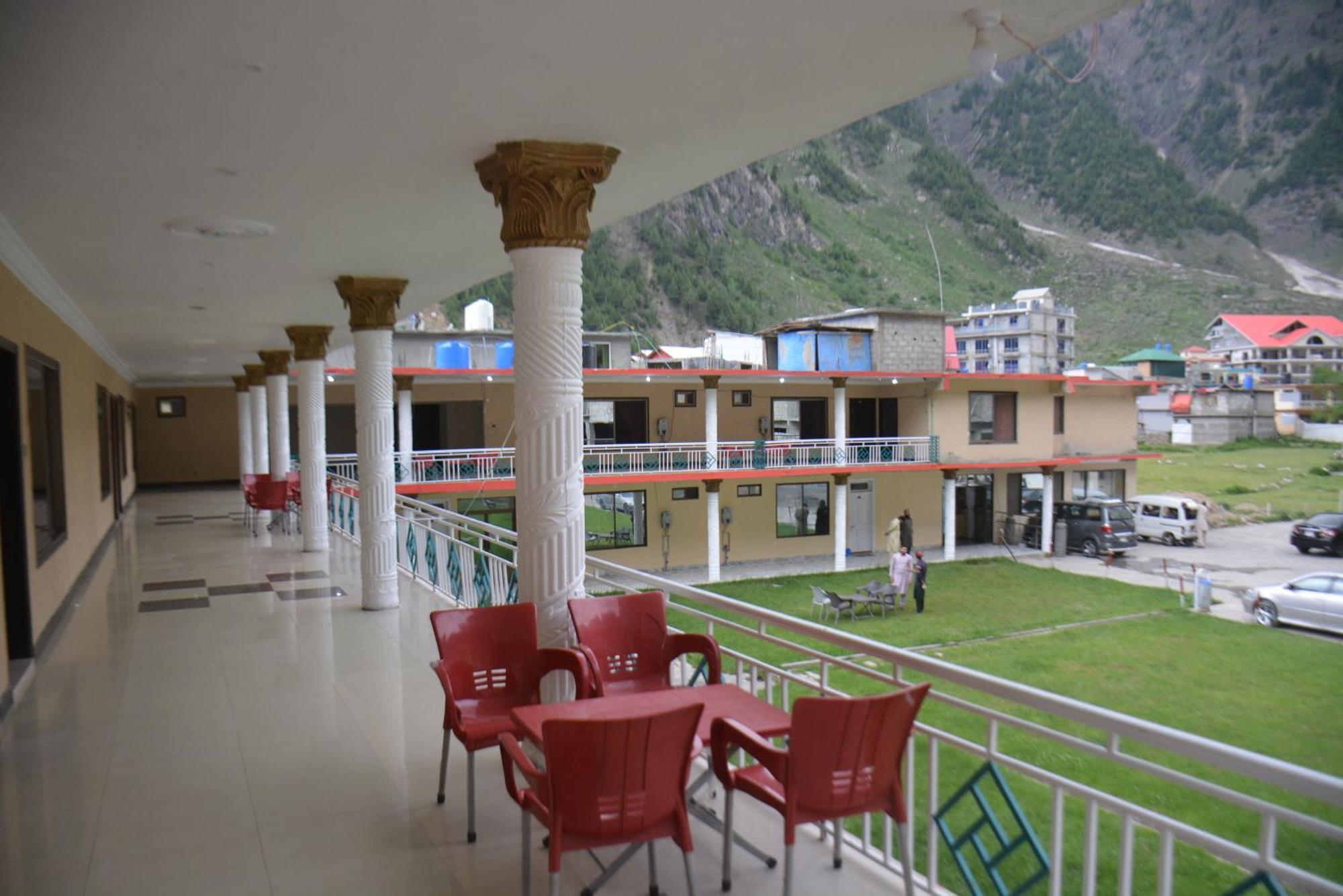 Hotel Pine Hills, Naran Eksteriør billede