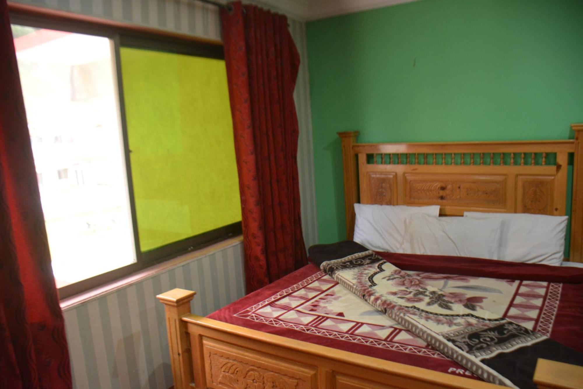 Hotel Pine Hills, Naran Eksteriør billede