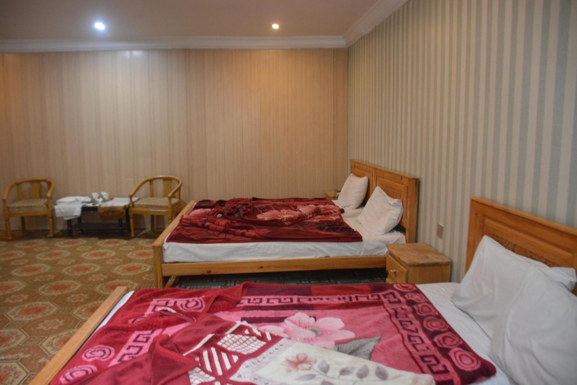 Hotel Pine Hills, Naran Eksteriør billede