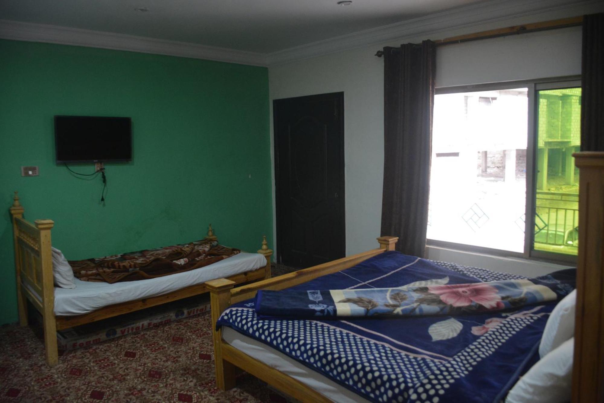 Hotel Pine Hills, Naran Eksteriør billede
