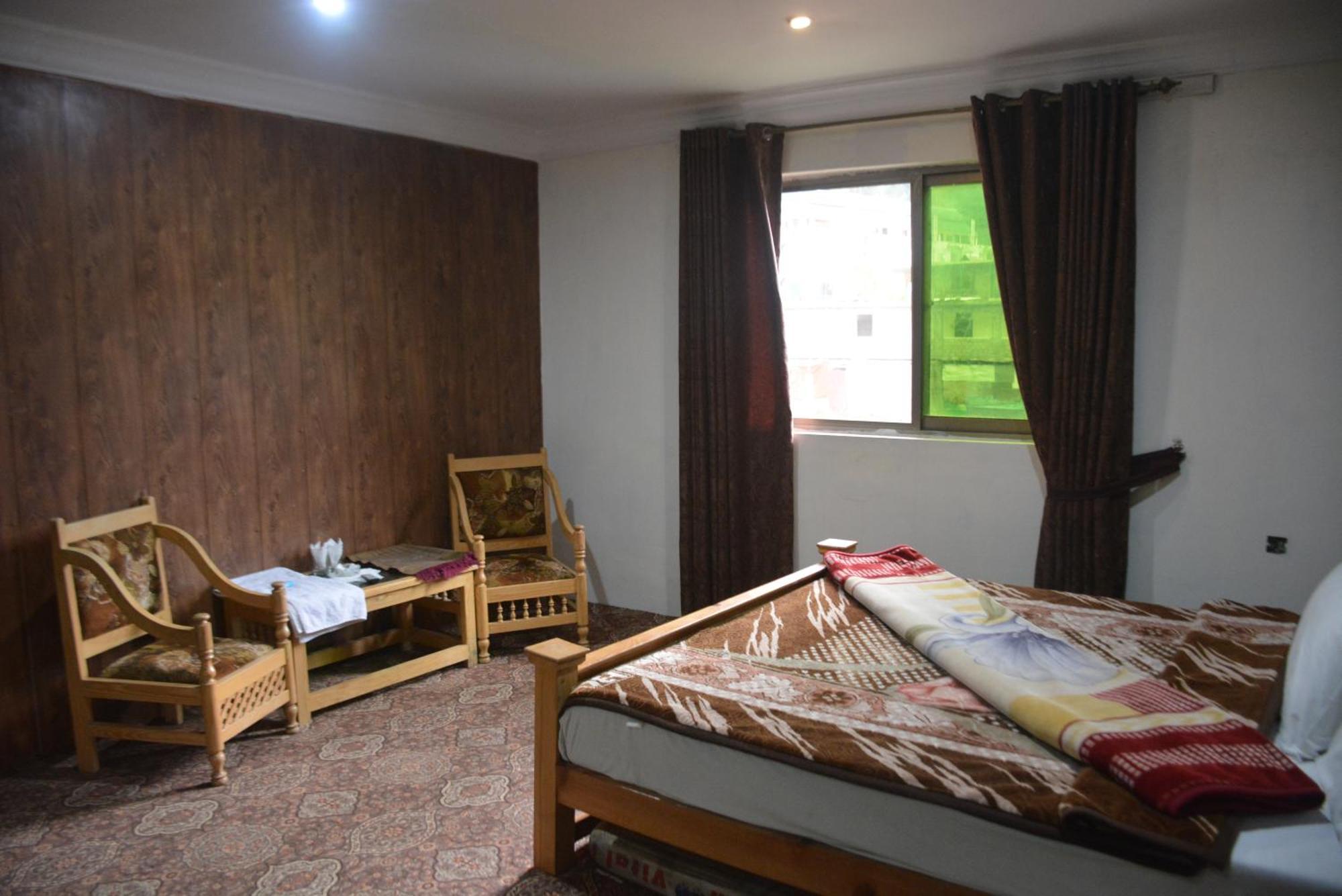 Hotel Pine Hills, Naran Eksteriør billede