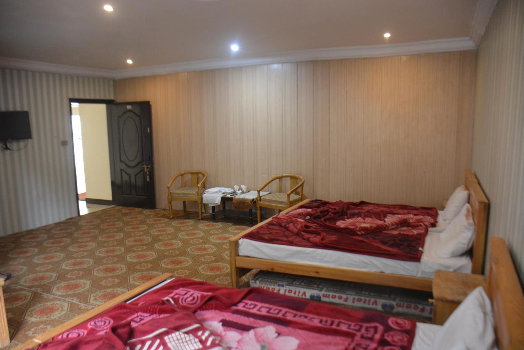 Hotel Pine Hills, Naran Eksteriør billede